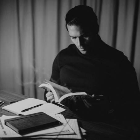 Buying Stamps in Large Volumes: How to Scale Your Discounts Without Scaling Your Risk