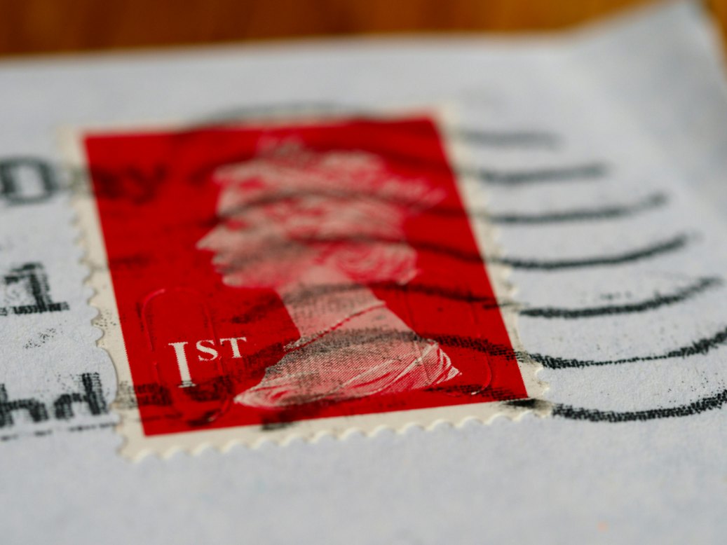 Signs Your Online Stamp Seller is a Scam: How to Spot a Fraud in Seconds